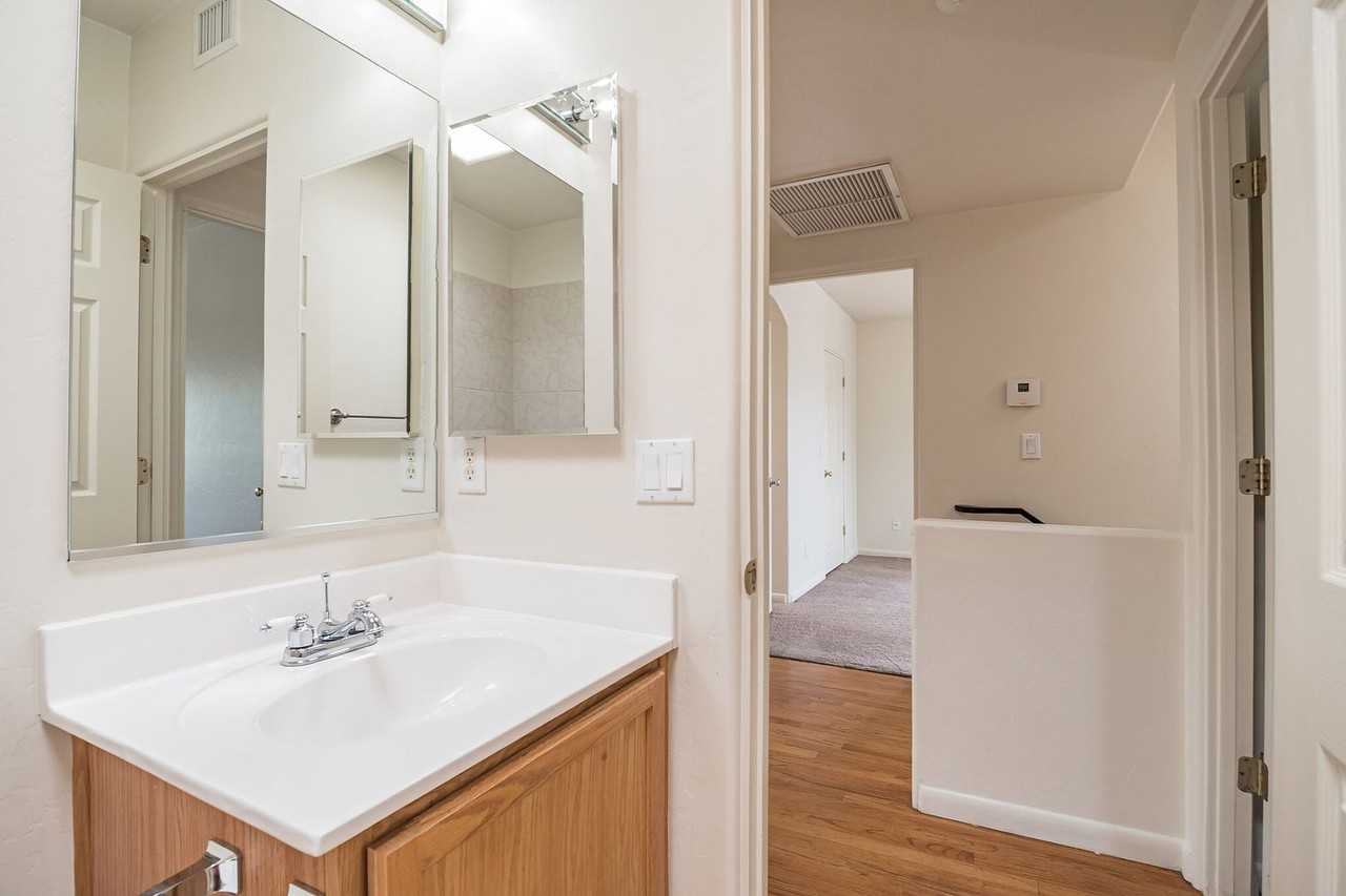 780 N Richey Blvd - Photo 7 of 24