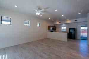 featured image of 701 E Adams St