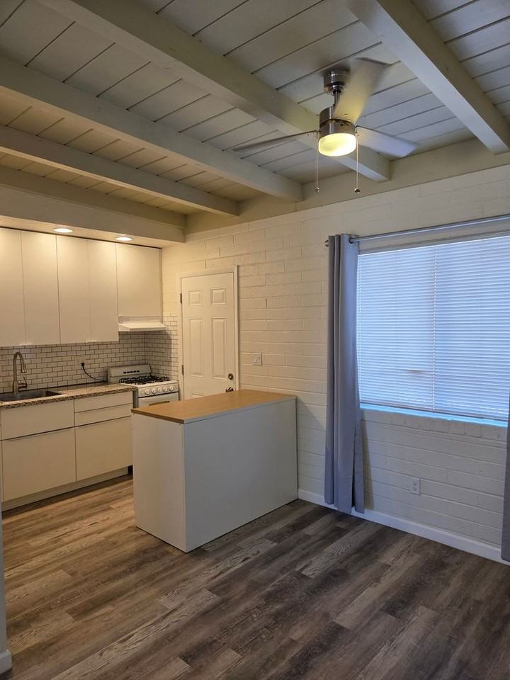 610 E Drachman St - Photo 2 of 12