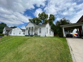 304 Roanoke St E - Photo 1 of 1