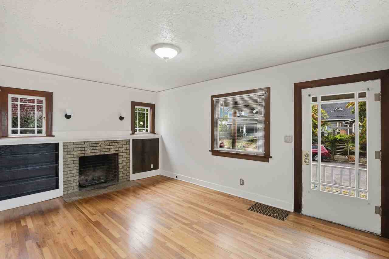 9755 N Ivanhoe St - Photo 3 of 20