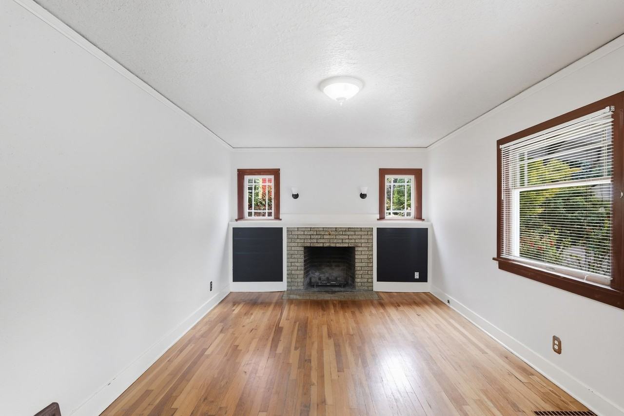 9755 N Ivanhoe St - Photo 4 of 20