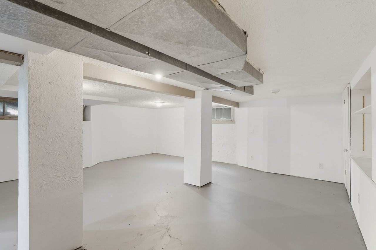 9755 N Ivanhoe St - Photo 5 of 20