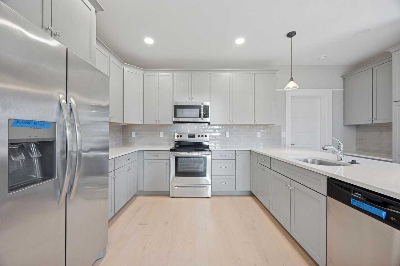 2443 Old Battery Ln - Photo 3 of 15