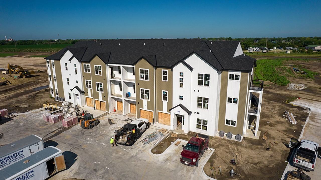 Elm 26 Apartments - Photo 4 of 31