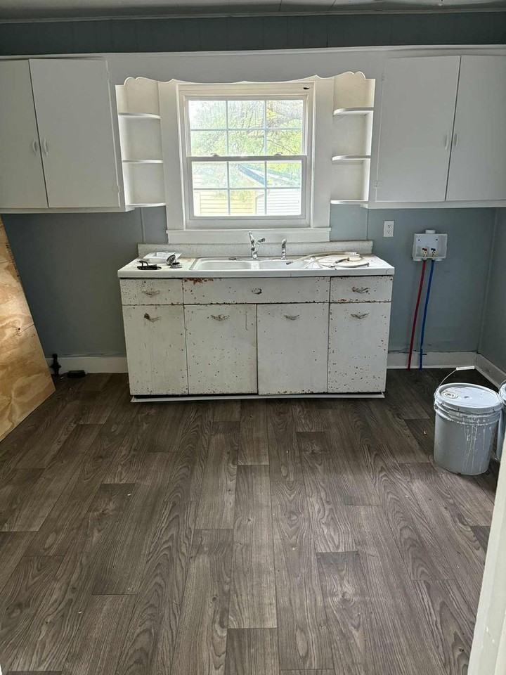 102 Rachel Ct - Photo 2 of 7