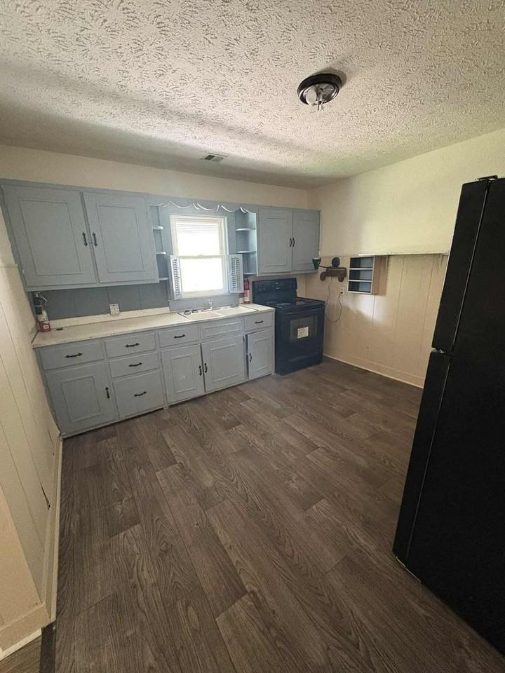 105 Rachel Ct - Photo 3 of 6