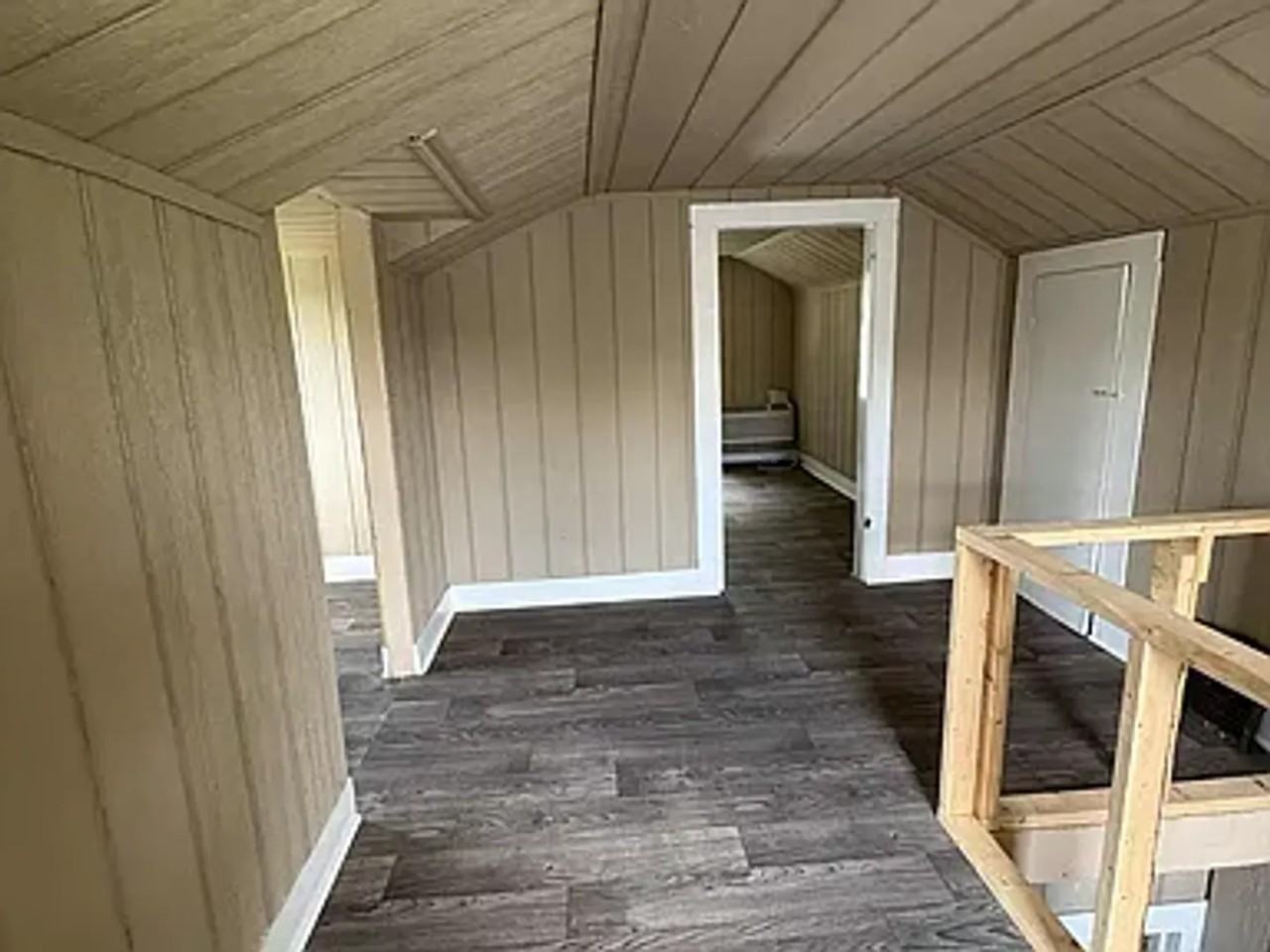 517 W Cherry St - Photo 3 of 10