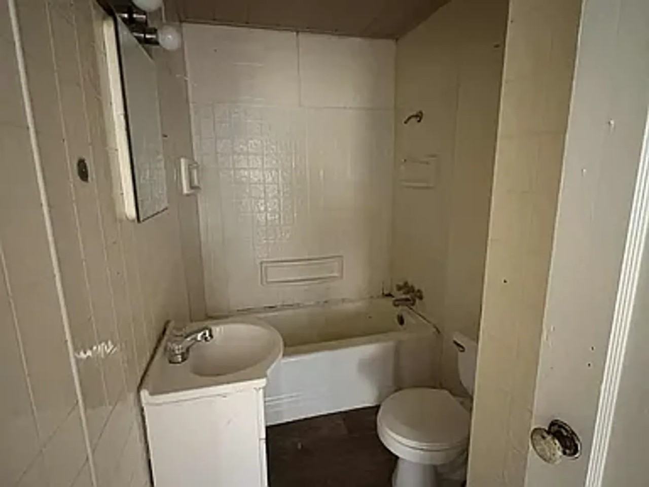 517 W Cherry St - Photo 5 of 10