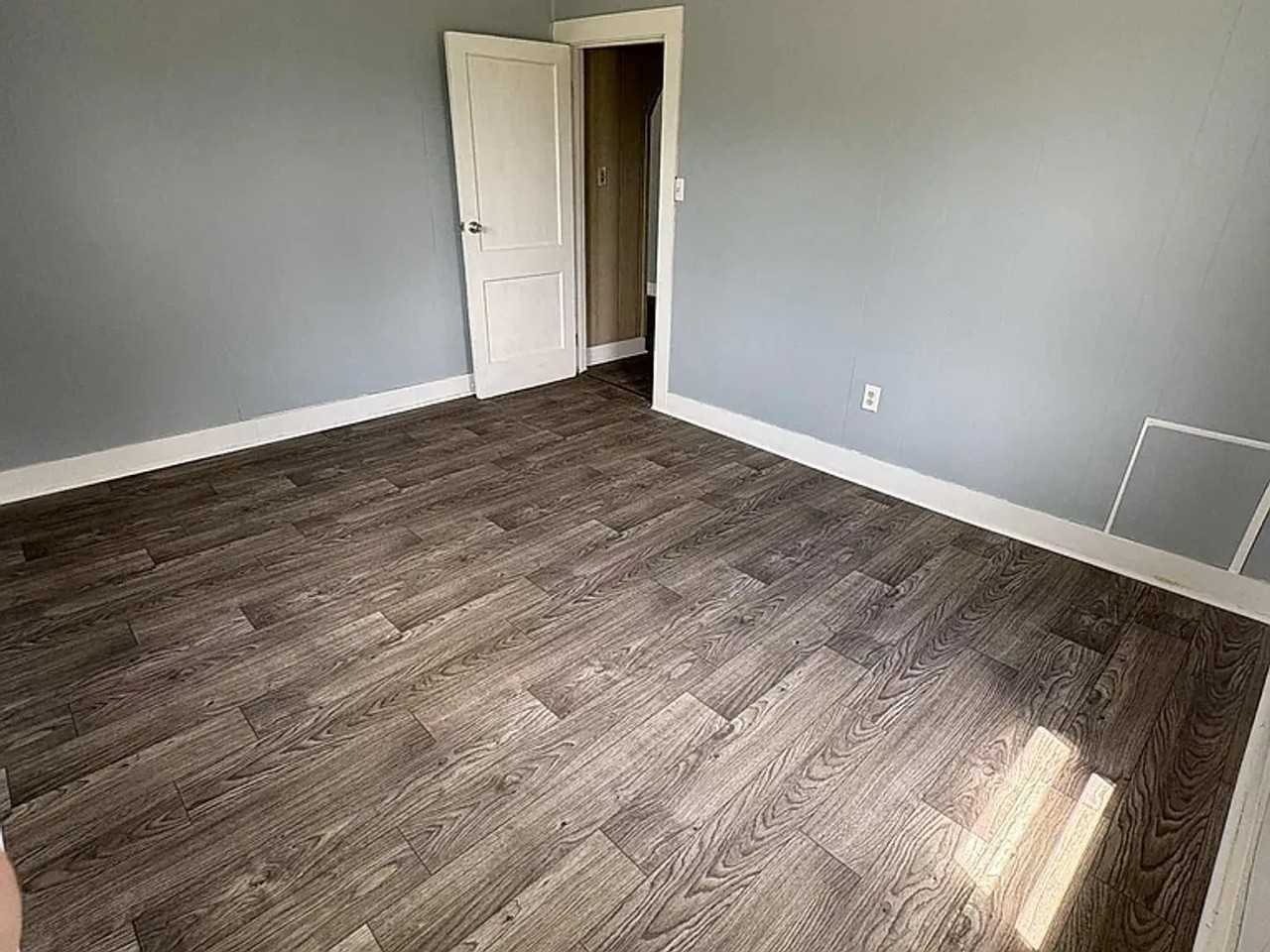 517 W Cherry St - Photo 7 of 10