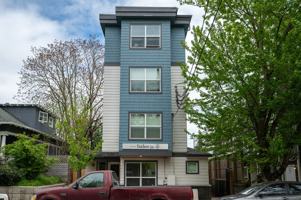 featured image of 5434 Se Milwaukie Ave