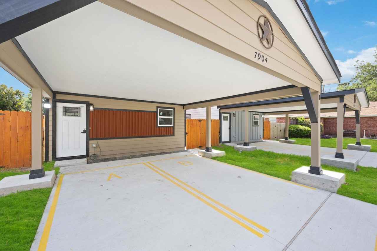 7904 Shotwell St #A - Photo 3 of 26