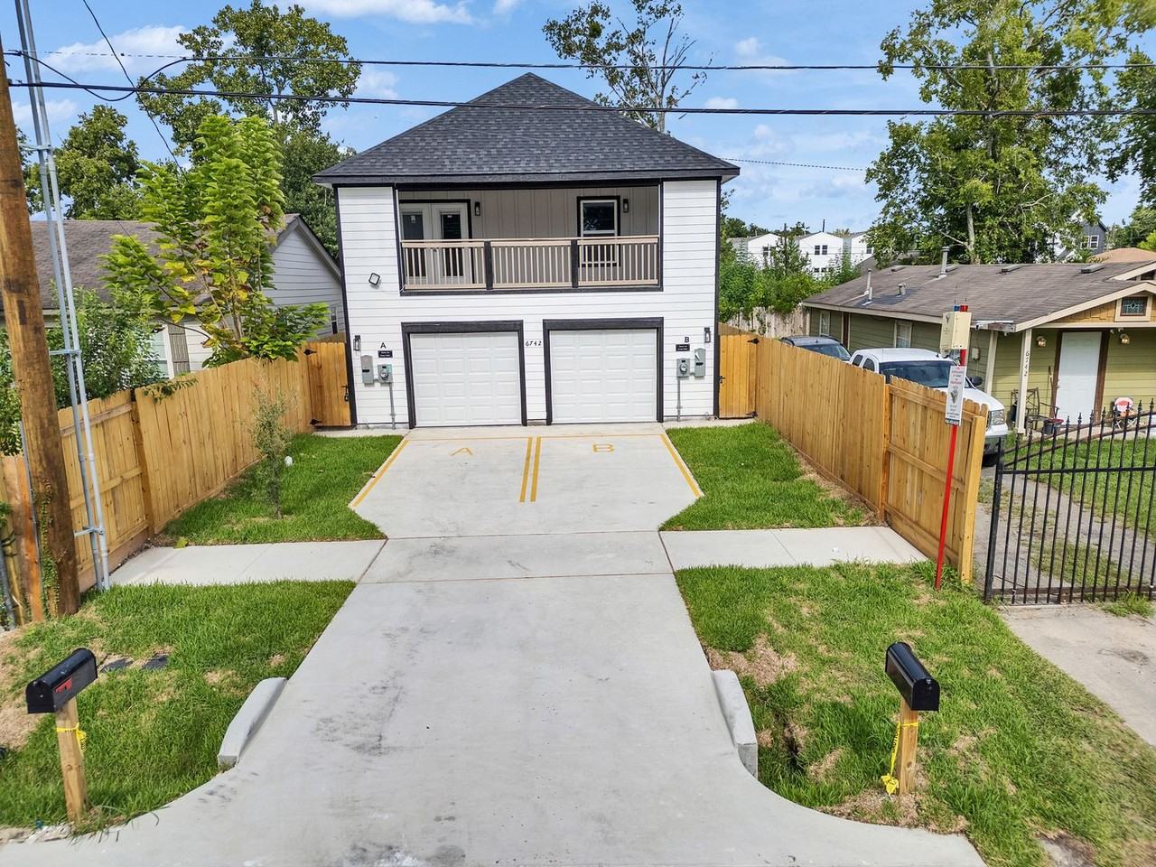 6742 Madrid St #B