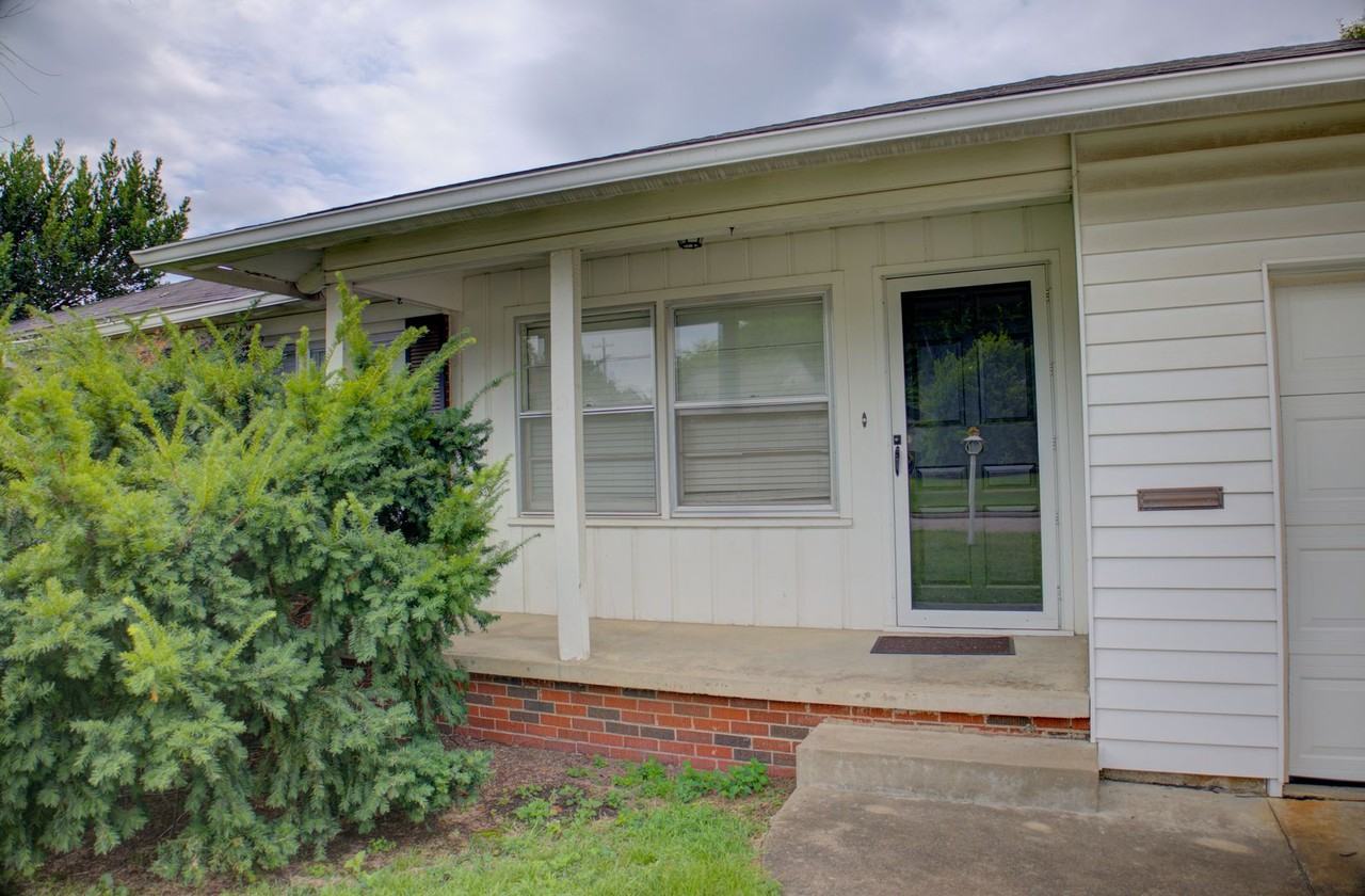 2242 South Florence Place - Photo 3 of 36