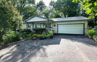 2704 N Skyline Dr - Photo 1 of 1