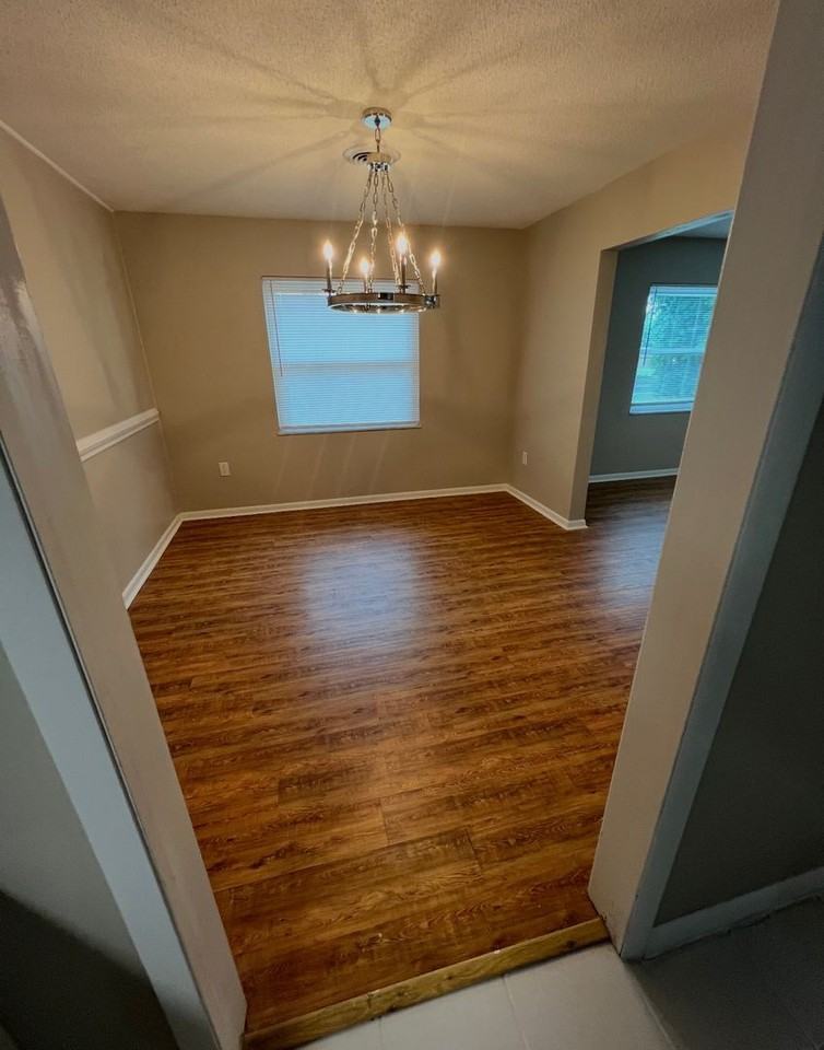 4732 Luce Rd - Photo 3 of 18