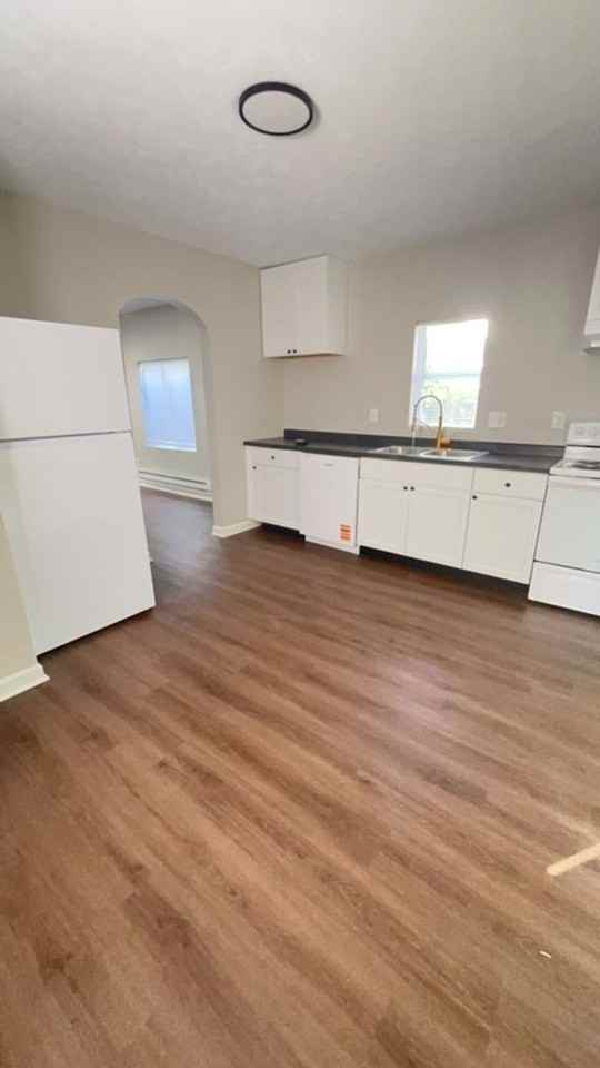 424 South Elliott Street - Photo 3 of 13