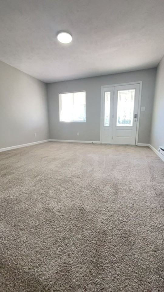 424 South Elliott Street - Photo 5 of 13