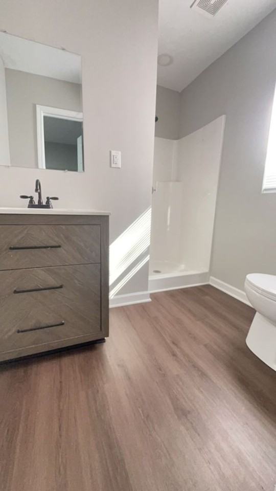 424 S Elliott St - Photo 5 of 13