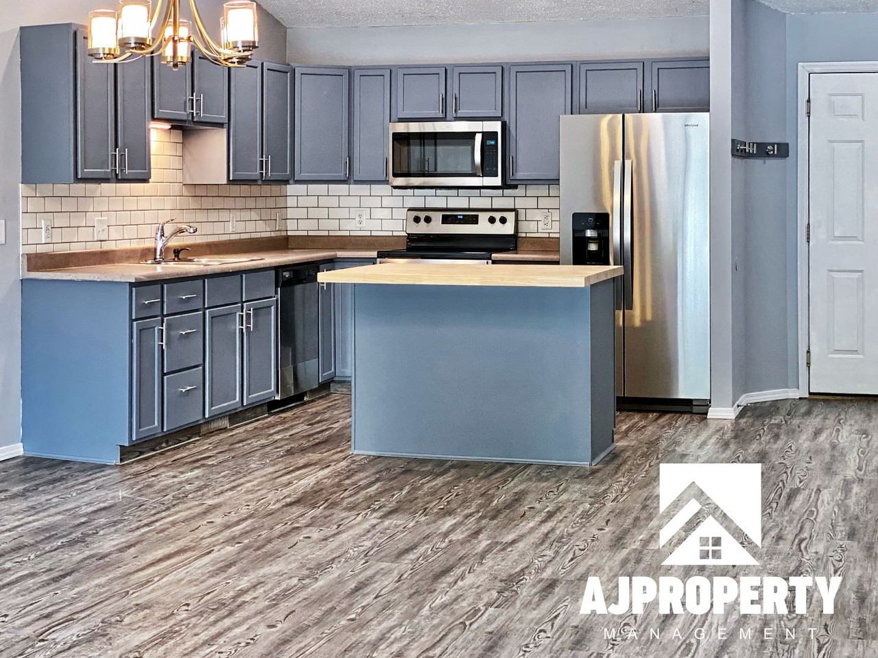 1504 S Campbell Trl - Photo 3 of 18