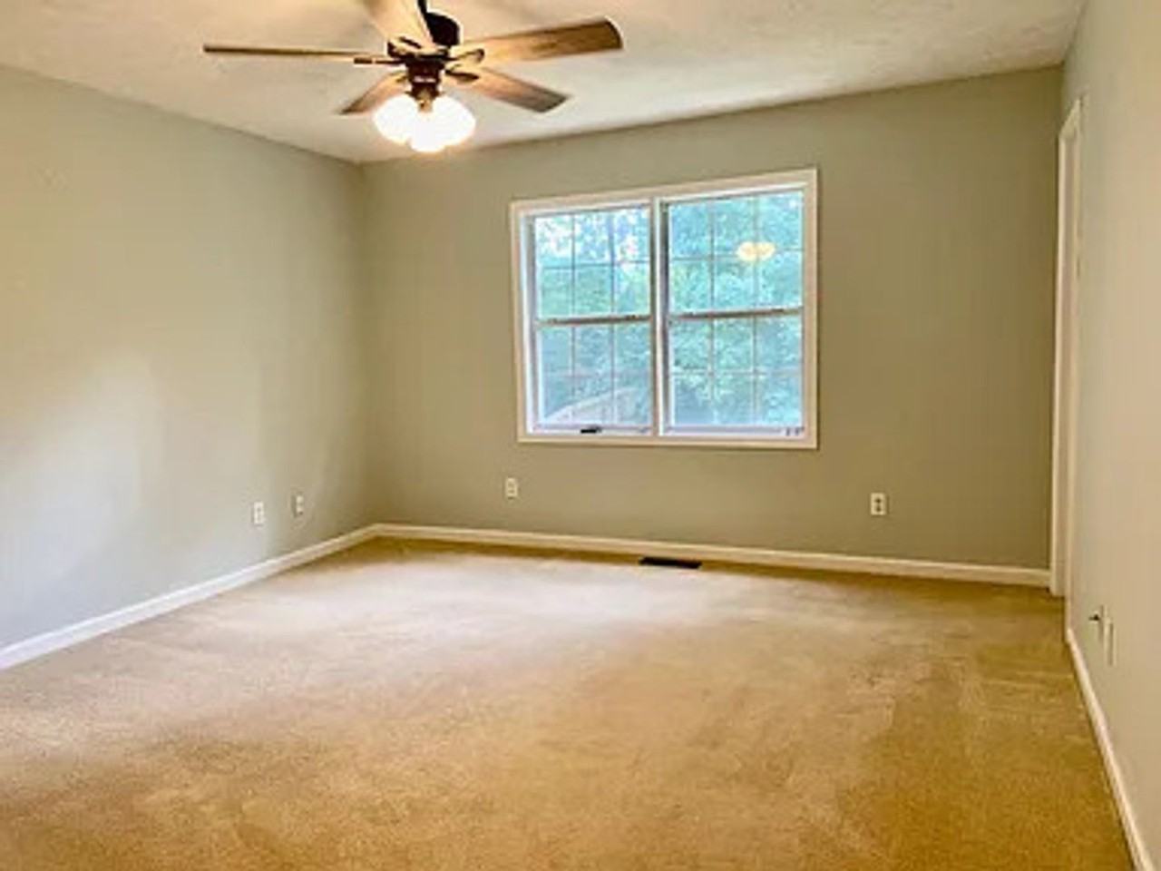 928 Tacoma Dr - Photo 7 of 11