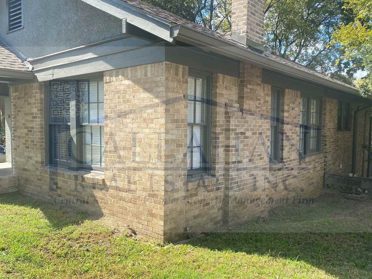 3501 Kavanaugh Blvd #A - Photo 3 of 17