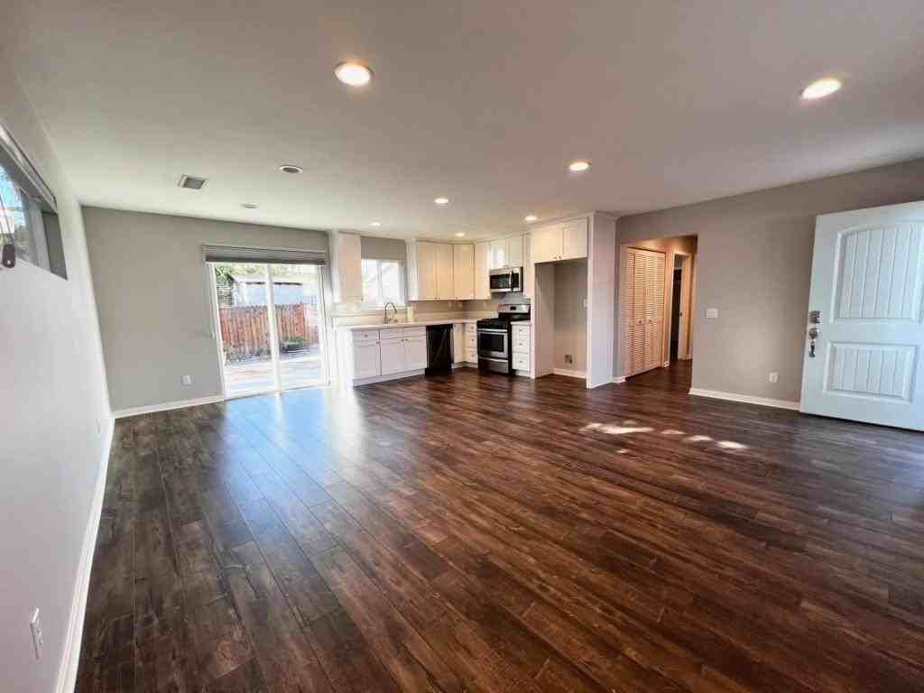 13971 Weidner St - Photo 3 of 32