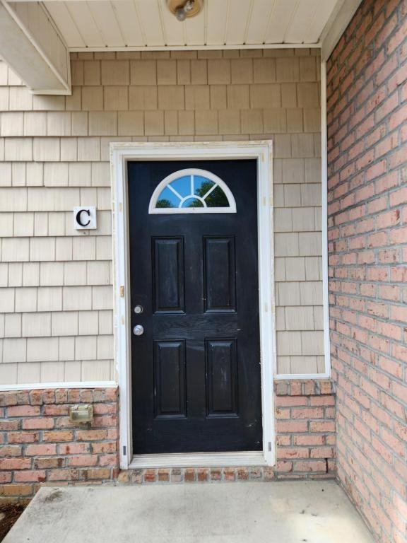 111 Maddux Ln - Photo 3 of 31