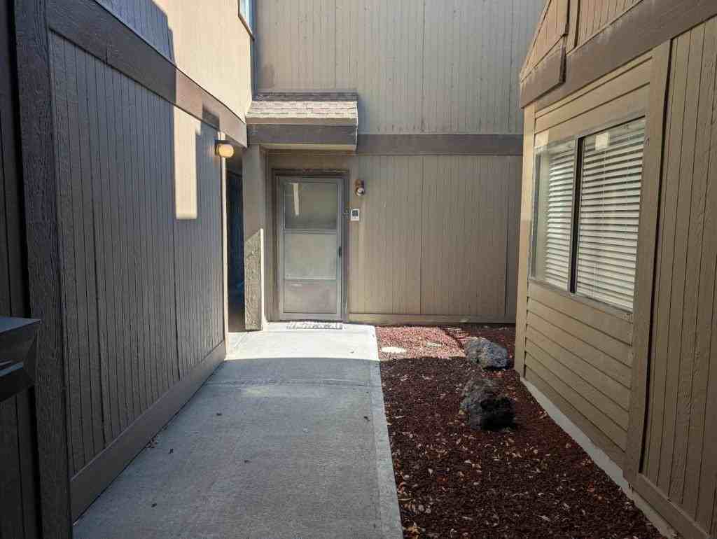 1325 Presto St - Photo 3 of 10