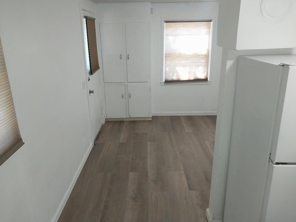 528 West 6th Street - Photo 2 of 12