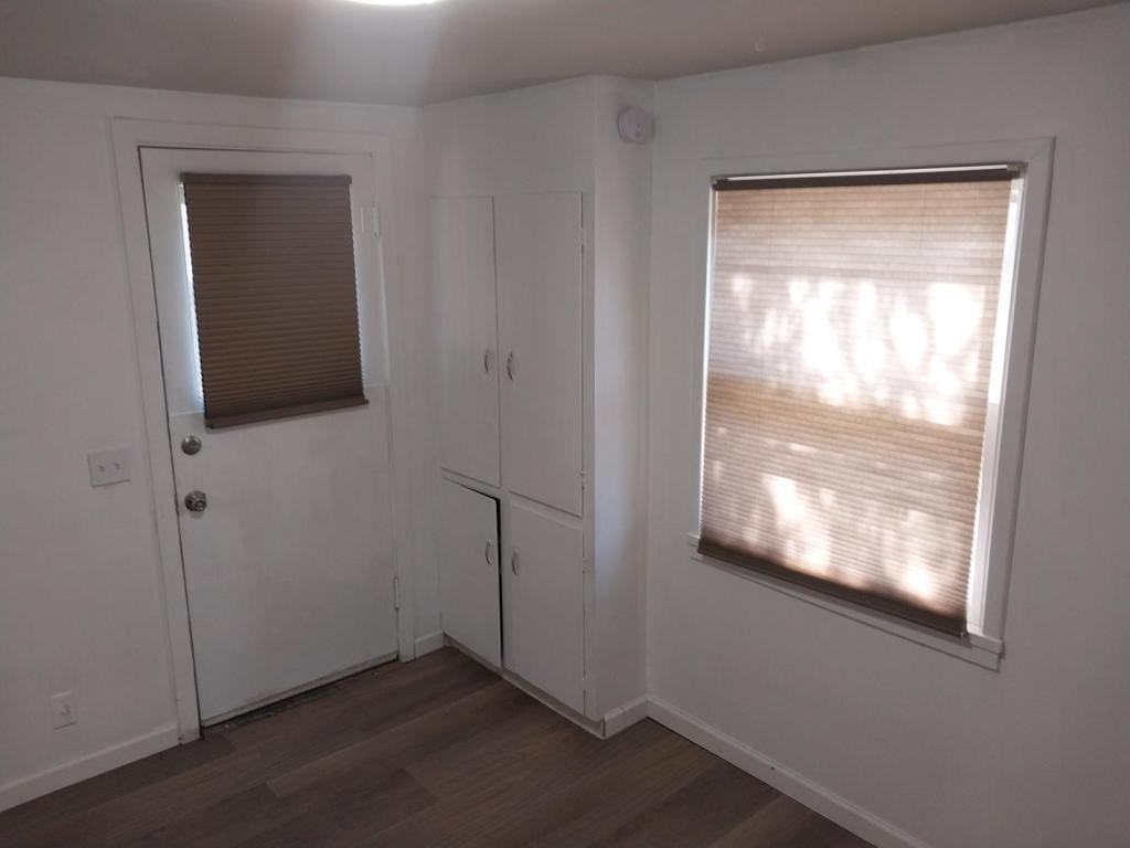 528 West 6th Street - Photo 4 of 12