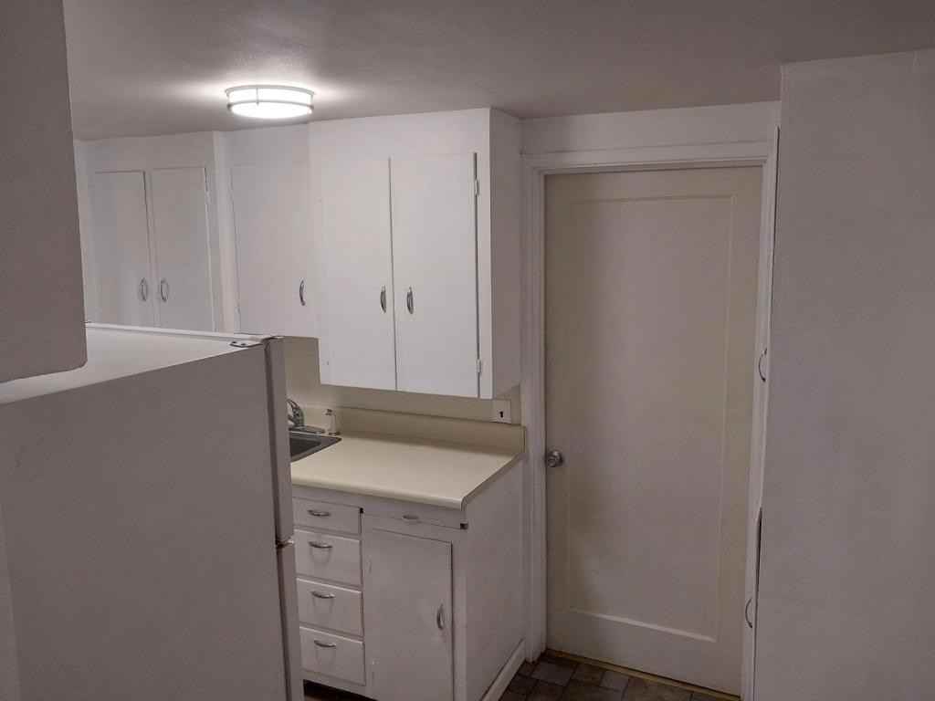 528 West 6th Street - Photo 5 of 12