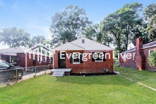 446 S Sheridan Ave - Photo 1 of 1