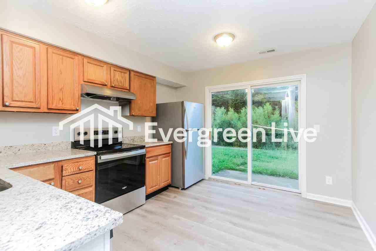 7760 Serene Stream Way - Photo 6 of 16