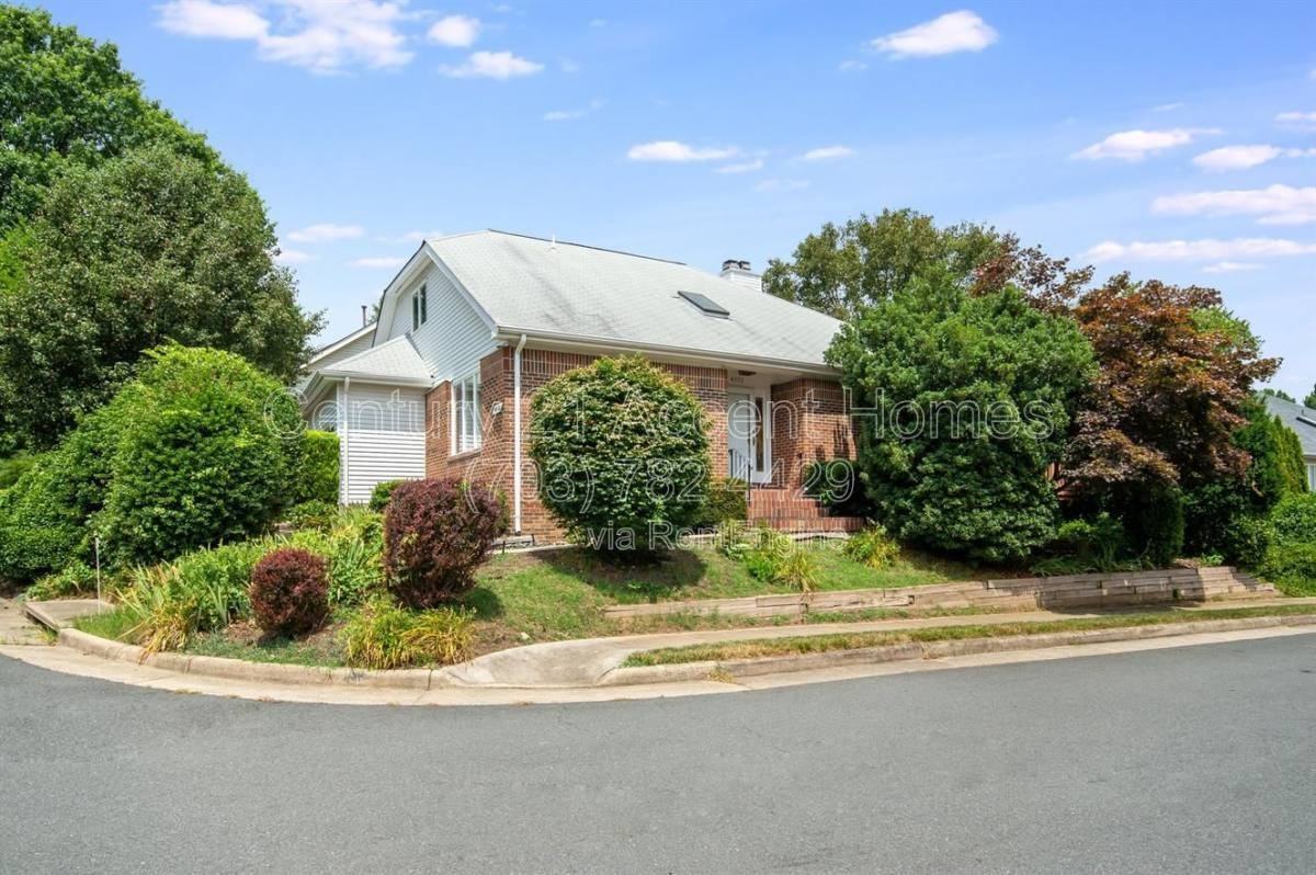 4572 Shetland Green Road - Photo 3 of 10