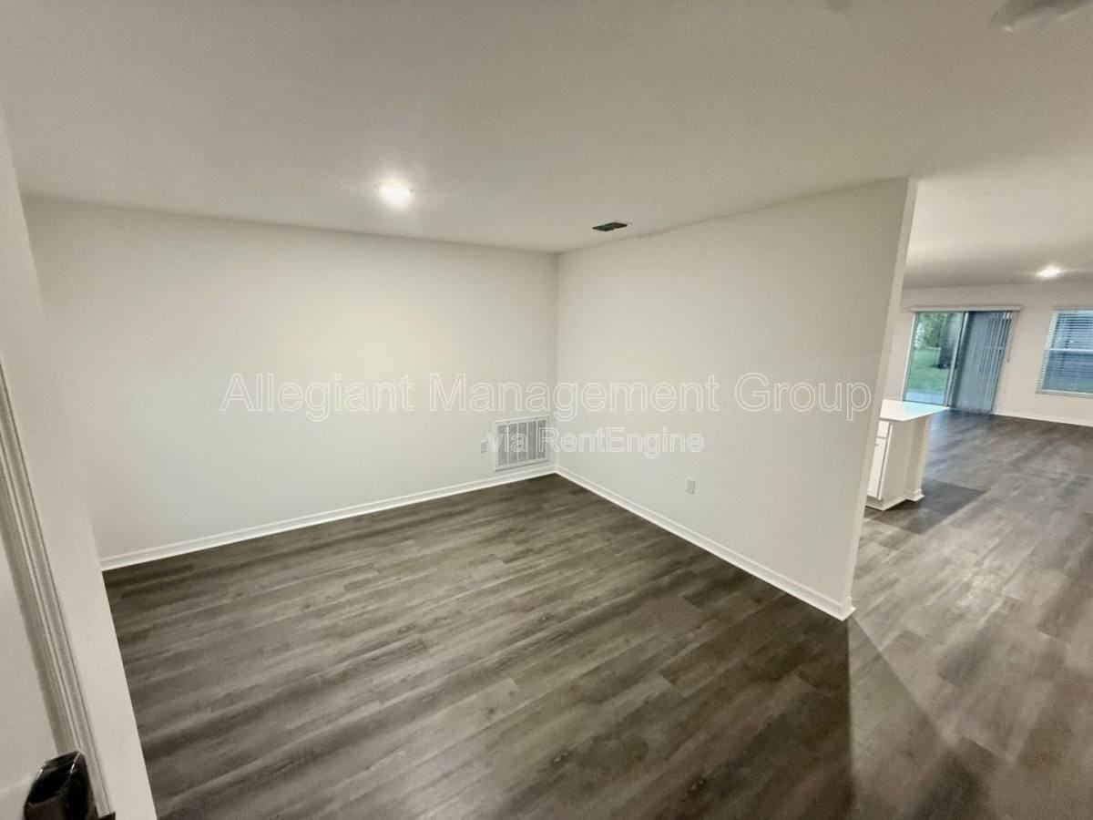 313 Marquee Drive - Photo 2 of 10