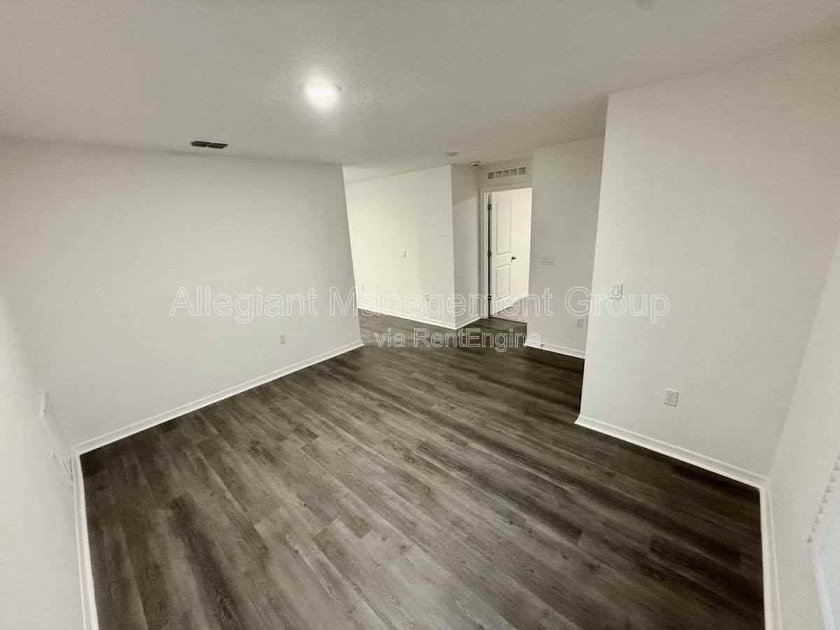 313 Marquee Drive - Photo 3 of 10