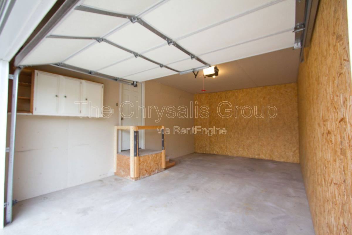 1402 4th St - Photo 3 of 10