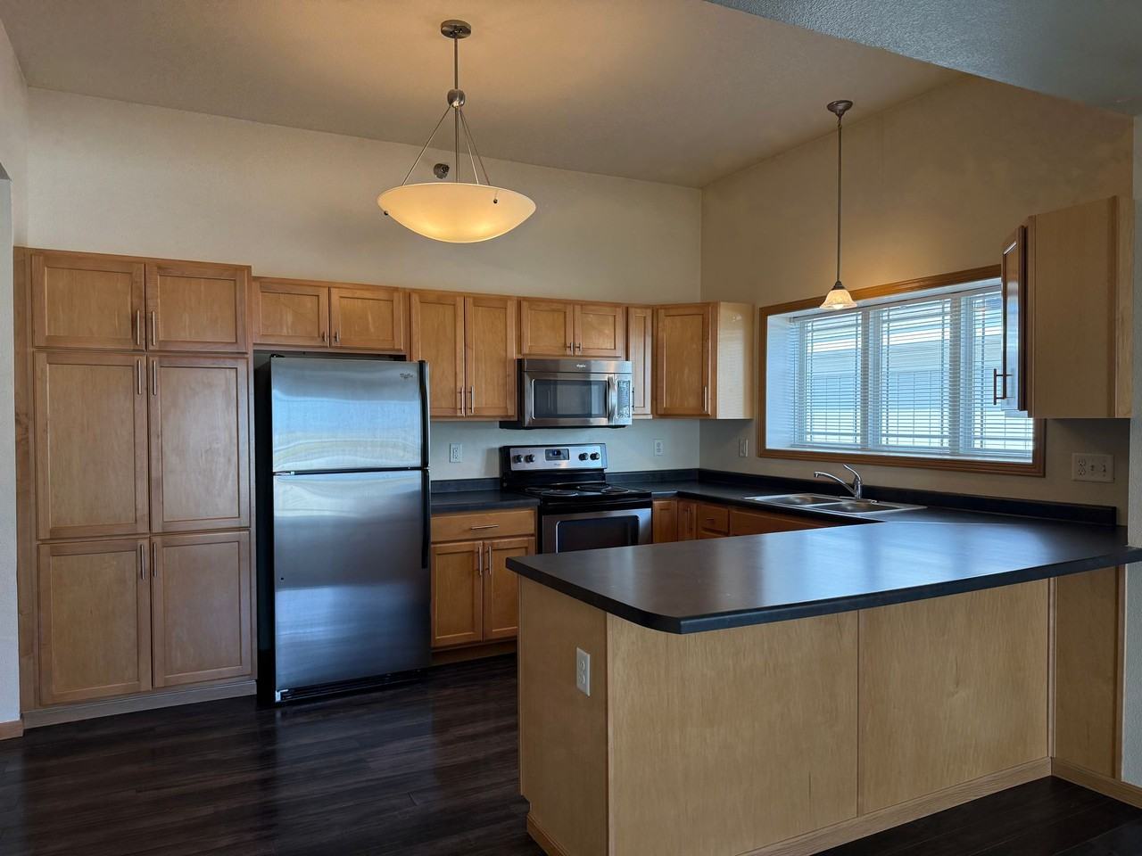 West Lake II Apartments - Photo 5 of 31