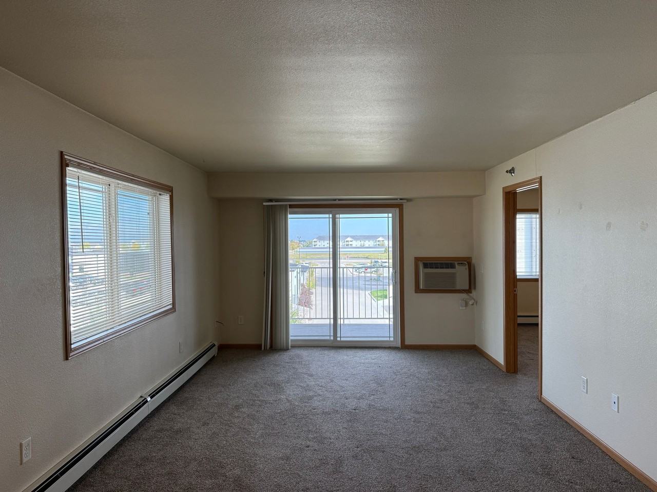 West Lake II Apartments - Photo 6 of 31