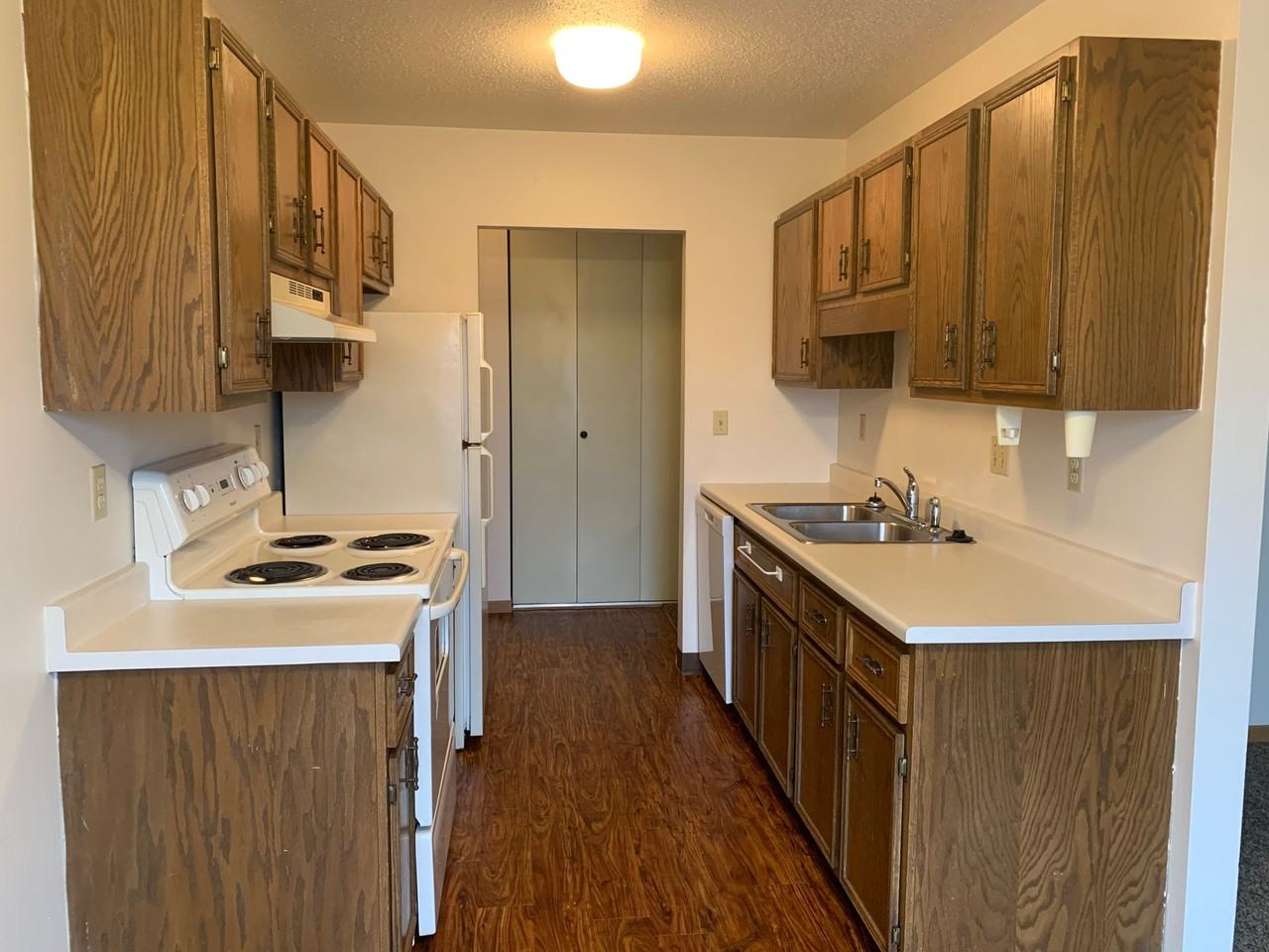 Silver Leaf Apartments - Photo 7 of 44