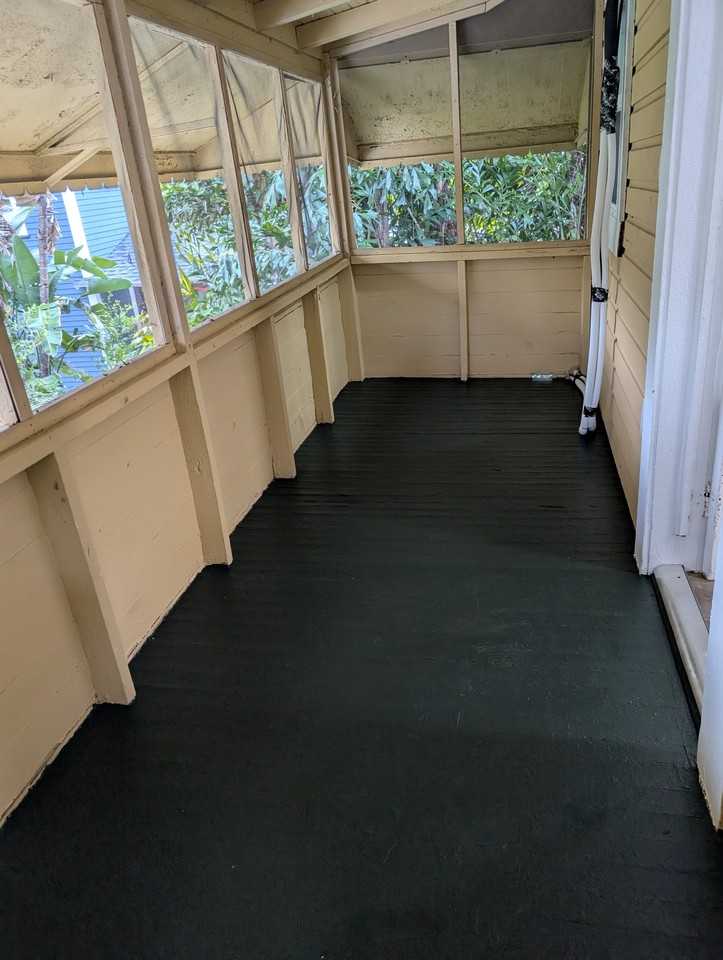 1233 E Ridgewood St #B - Photo 2 of 9