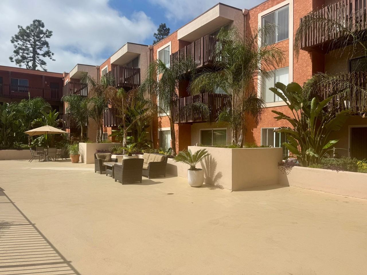 Westwood Villa - Photo 6 of 40