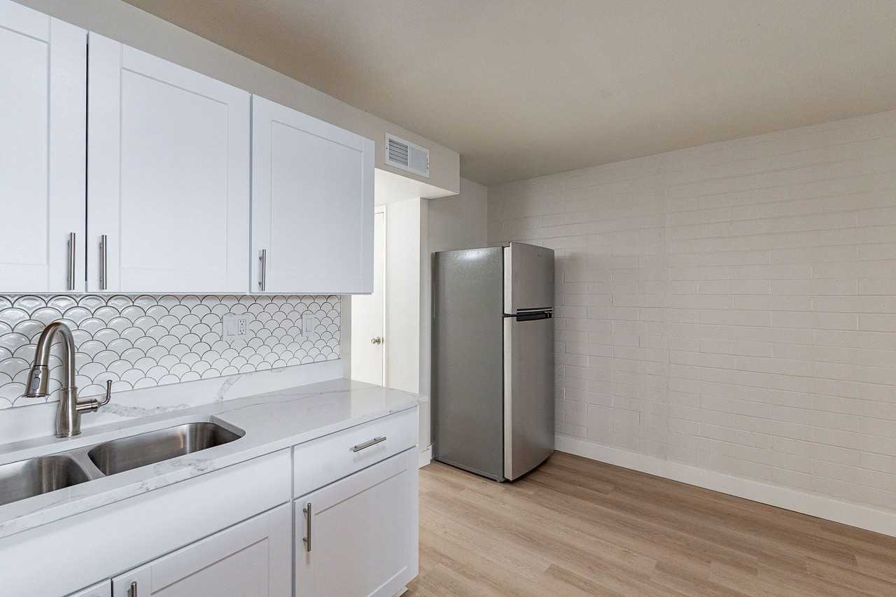 Beachcomber - Photo 6 of 50