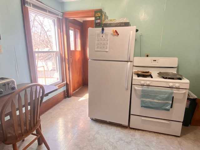 1215 Mound St #2 - Photo 7 of 12