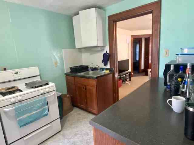 1215 Mound St #2 - Photo 6 of 12