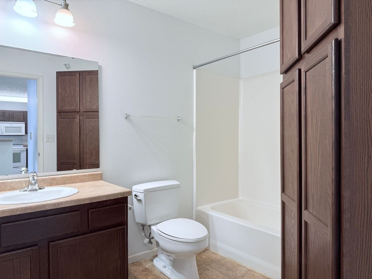 Old Orchard Apartments - Photo 5 of 21