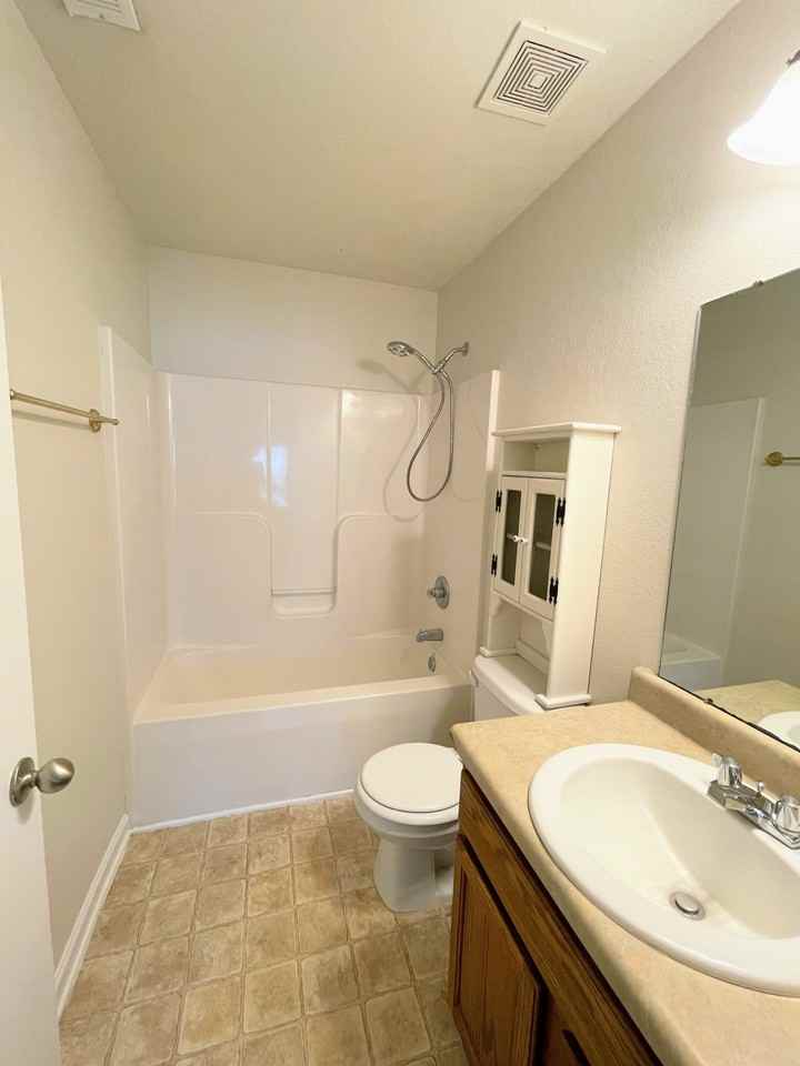 3177 Lakeland Dr - Photo 6 of 29