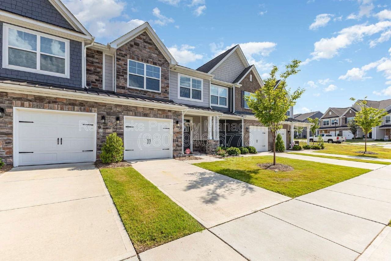 3971 Fadden St - Photo 2 of 26