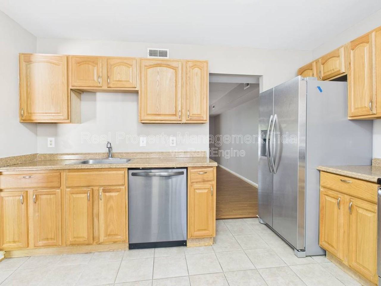 1055 Old Denbigh Blvd - Photo 5 of 34